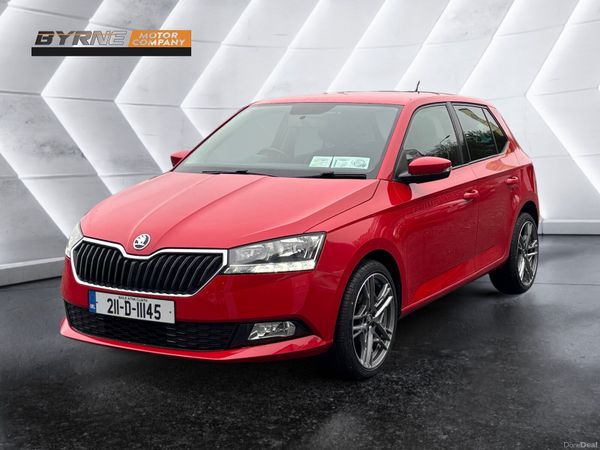 Skoda Fabia Hatchback, Petrol, 2021, Red