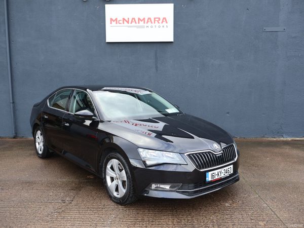 Skoda Superb Hatchback, Petrol, 2016, Black