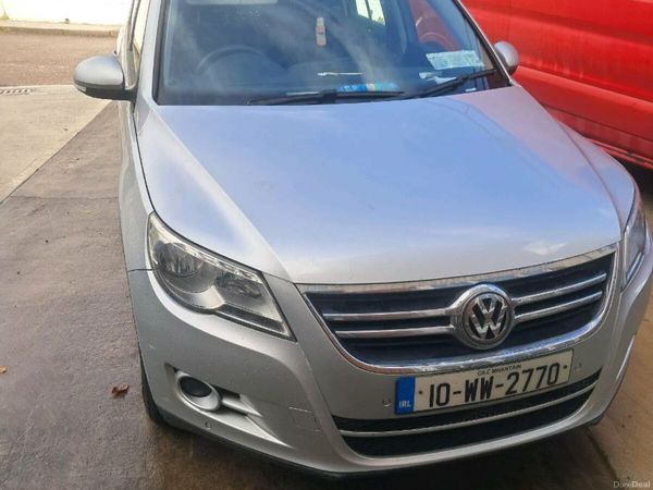 Volkswagen Tiguan SUV, Diesel, 2010, Silver