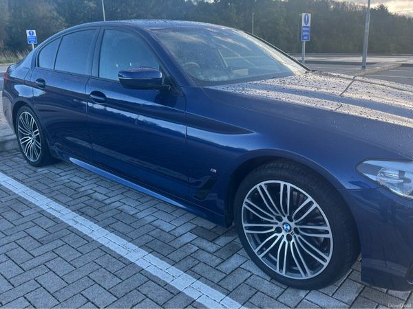 BMW 5-Series Saloon, Petrol Plug-in Hybrid, 2019, Blue