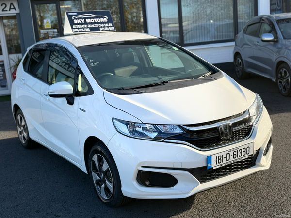 Honda Jazz Hatchback, Petrol Hybrid, 2018, White
