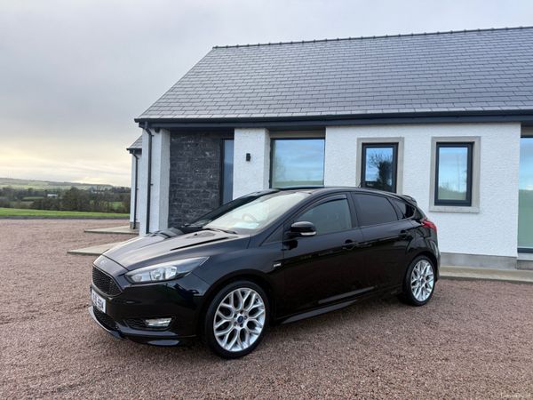 Ford Focus Hatchback, Diesel, 2017, Black