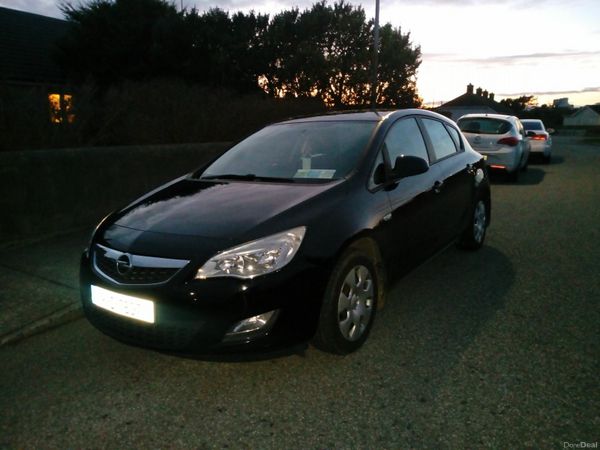 Opel Astra Hatchback, Diesel, 2011, Black