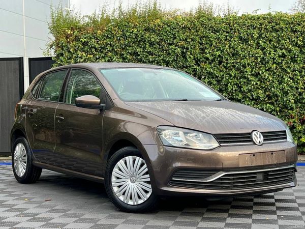Volkswagen Polo Hatchback, Petrol, 2015, Brown