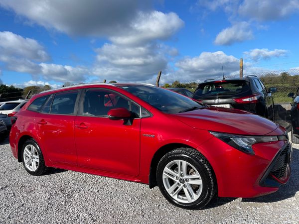 Toyota Corolla Estate/Jeep, Petrol Hybrid, 2020, Red