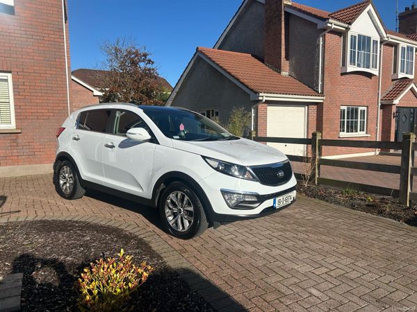 Kia Sportage SUV, Diesel, 2015, White