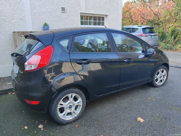 Ford Fiesta Hatchback, Petrol, 2017, Black