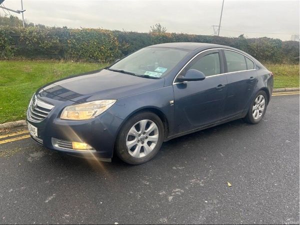 Vauxhall Insignia Hatchback, Diesel, 2011, Blue