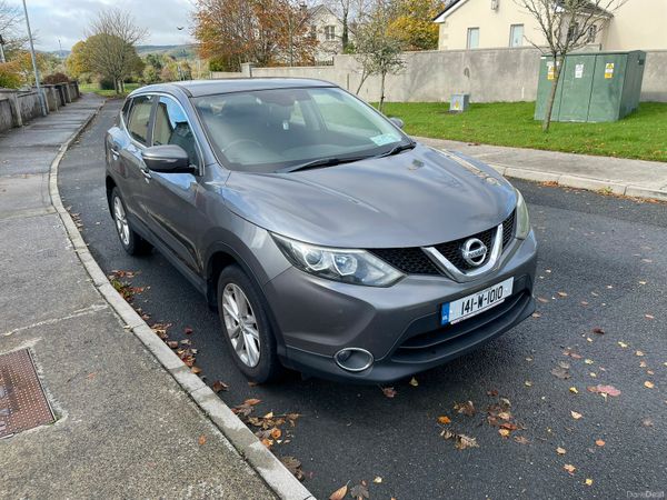 Nissan Qashqai Hatchback, Diesel, 2014, Grey