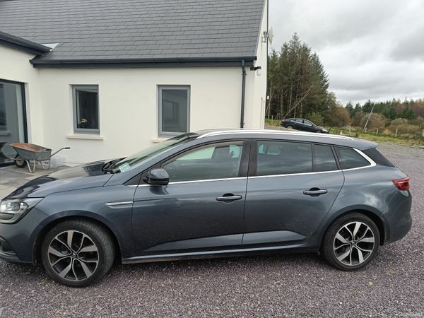 Renault Megane Estate, Petrol, 2019, Grey