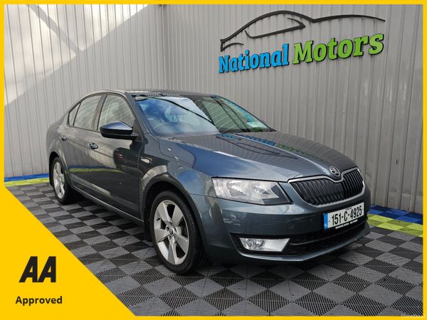 Skoda Octavia Saloon, Diesel, 2015, Grey