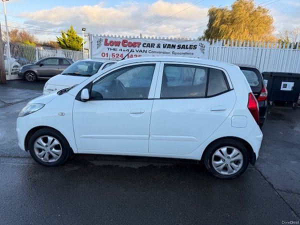 Hyundai i10 Hatchback, Petrol, 2013, White