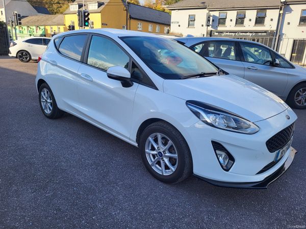 Ford Fiesta Hatchback, Petrol, 2019, White