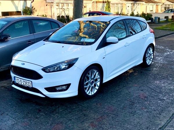 Ford Focus Hatchback, Petrol, 2017, White