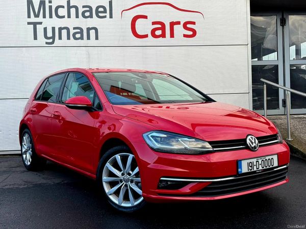 Volkswagen Golf Hatchback, Petrol, 2019, Red