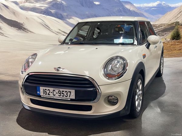 Mini Cooper Hatchback, Diesel, 2016, White