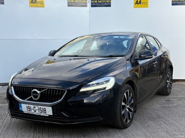 Volvo V40 Estate, Diesel, 2019, Black