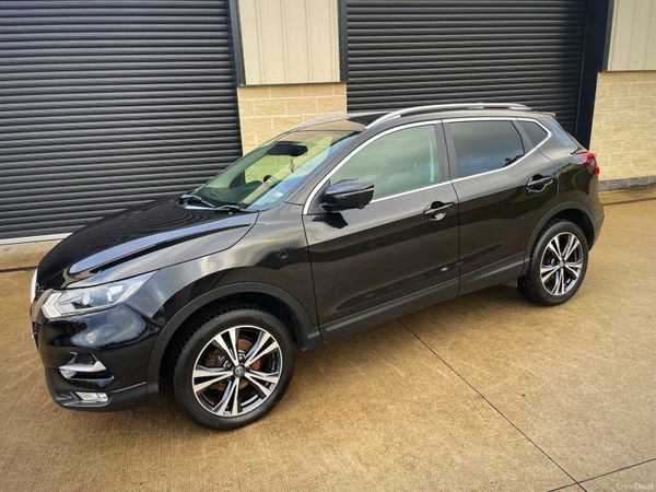 Nissan Qashqai SUV, Diesel, 2017, Black