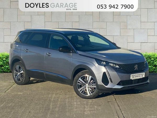 Peugeot 5008 MPV, Diesel, 2023, Grey
