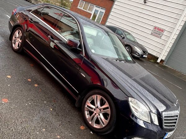 Mercedes-Benz E-Class Saloon, Diesel, 2010, Blue