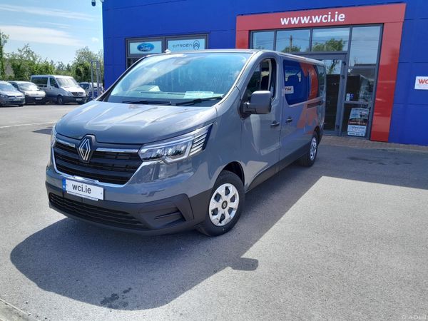 Renault Trafic MPV, Diesel, 2026, Grey
