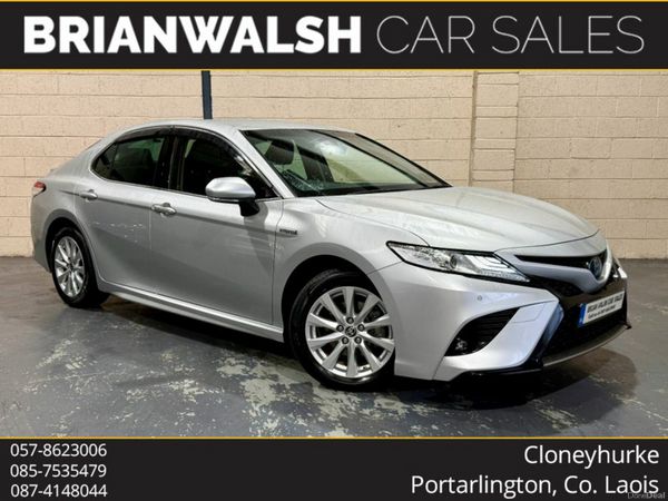 Toyota Camry Saloon, Petrol Hybrid, 2020, Silver