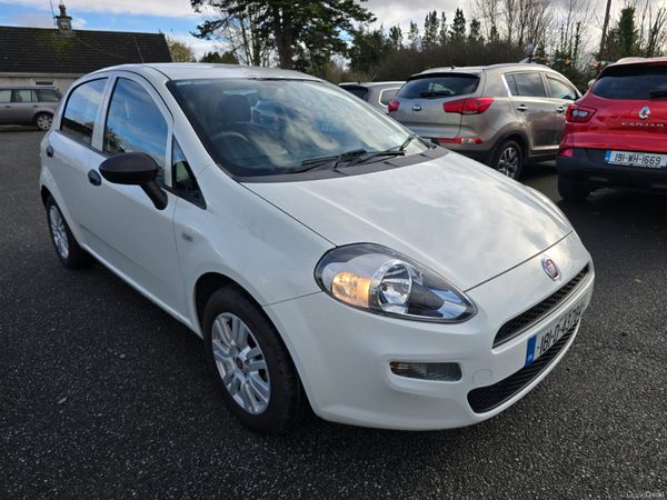 Fiat Punto Hatchback, Petrol, 2018, White