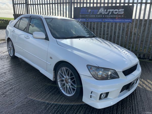 Toyota Altezza Saloon, Petrol, 2004, White