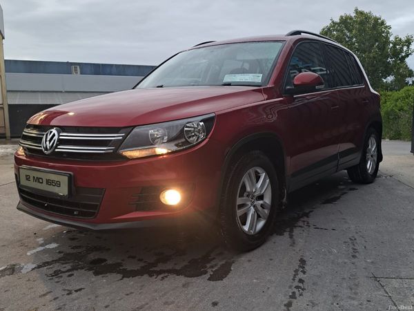Volkswagen Tiguan SUV, Diesel, 2012, Red