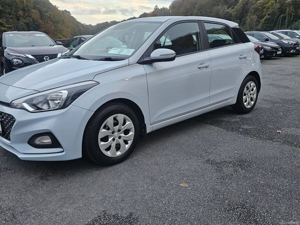 Hyundai i20 Hatchback, Petrol, 2019, Blue
