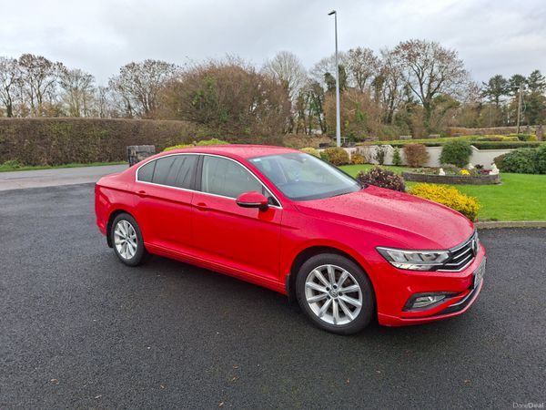 Volkswagen Passat Saloon, Diesel, 2020, Red