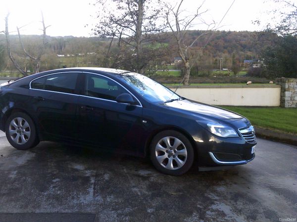 Vauxhall Insignia Hatchback, Diesel, 2015, Black