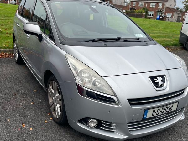 Peugeot 5008 MPV, Diesel, 2011, Grey