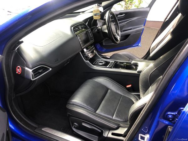 Jaguar XE Saloon, Diesel, 2017, Blue