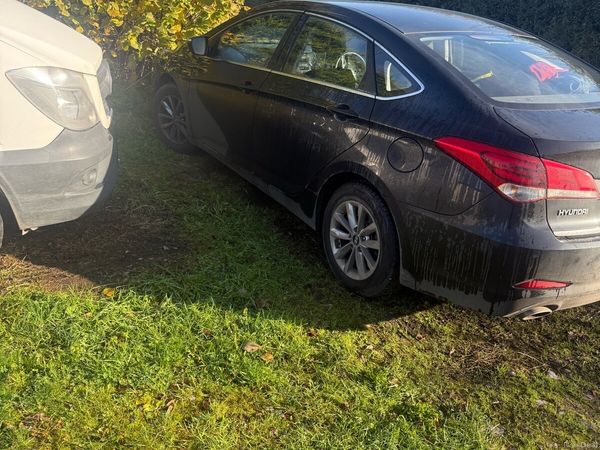 Hyundai i40 Saloon, Diesel, 2016, Black