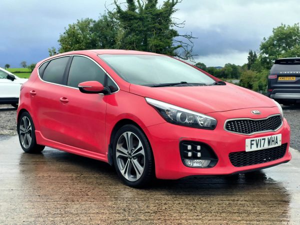 Kia Ceed Hatchback, Petrol, 2017, Red