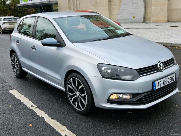 Volkswagen Polo Hatchback, Petrol, 2014, Silver