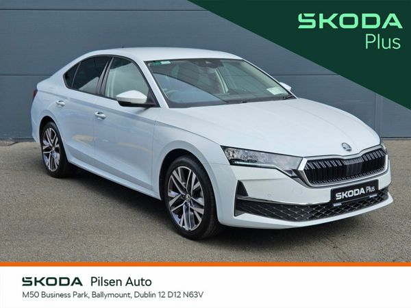 Skoda Octavia Saloon, Petrol, 2024, White