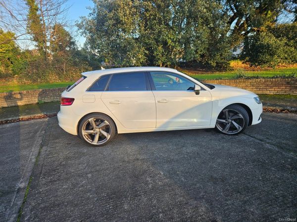 Audi A3 Hatchback, Diesel, 2015, White