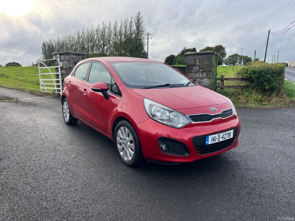 Kia Rio Hatchback, Diesel, 2014, Red