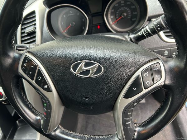 Hyundai i30 Hatchback, Diesel, 2014, White