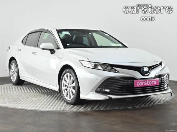Toyota Camry Saloon, Petrol Hybrid, 2020, White
