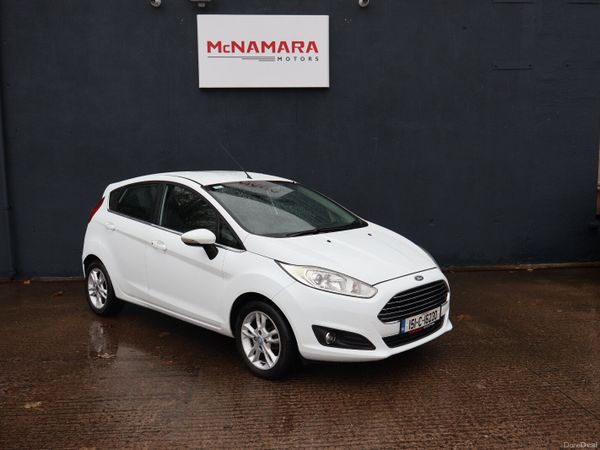 Ford Fiesta Hatchback, Petrol, 2015, White