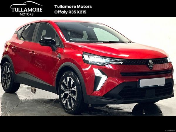 Renault Captur Hatchback, Petrol, 2025, Red