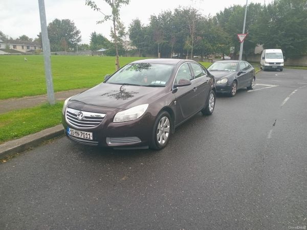 Vauxhall Insignia Hatchback, Diesel, 2010, Brown