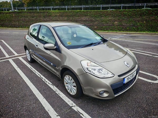 Renault Clio Hatchback, Ethanol Petrol, 2010, Gold