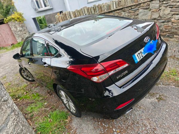 Hyundai i40 Saloon, Diesel, 2017, Black