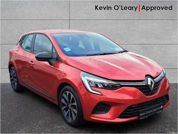 Renault Clio Hatchback, Petrol, 2023, Red