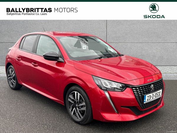Peugeot 208 Hatchback, Petrol, 2023, Red