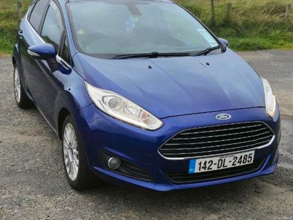 Ford Fiesta Hatchback, Petrol, 2014, Blue
